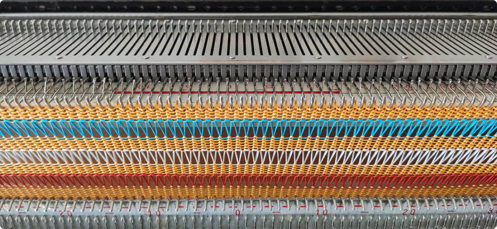 Knitting machine